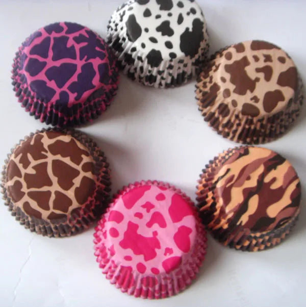 The Cupcake Slay™ — 50 Pcs Y2K Print Muffin Liners for Aesthetic Baking & Wild Print Parties 🧁🐆