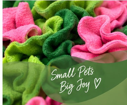 The Bloom Forager — Interactive Floral Feeding Mat for Rabbits, Guinea Pigs & Small Pets 🌸🐇