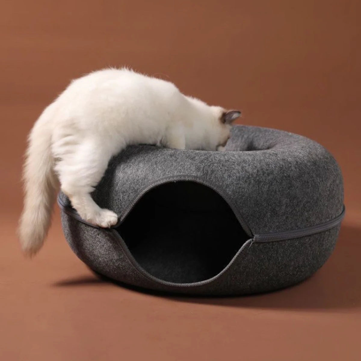 The Donut Den — 2-in-1 Felt Cat Tunnel Bed & Donut Nest for Cats 🐱🍩