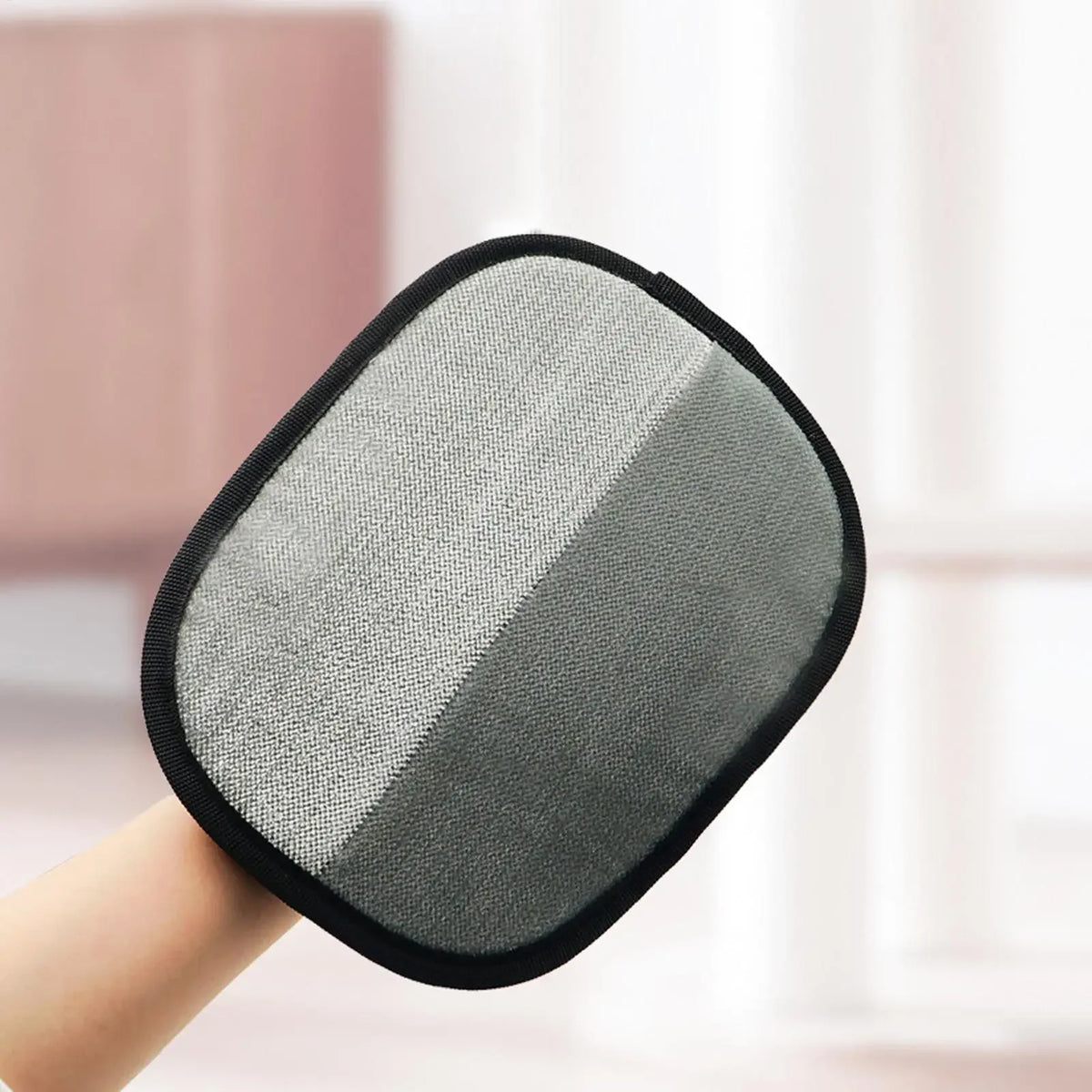 The Fur Fighter Glove — Electrostatic Pet Hair Remover for Sofas, Carpets & Clothes 🐱✨