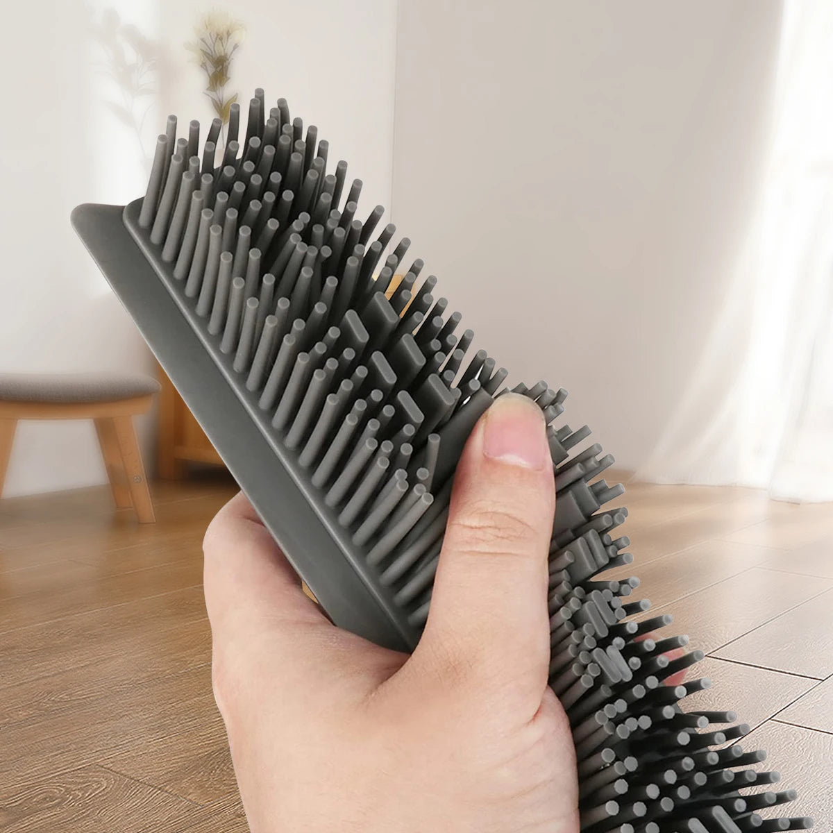 PawSweep Silicone Pet Broom 🧹- Clean Smarter. Live Cleaner.